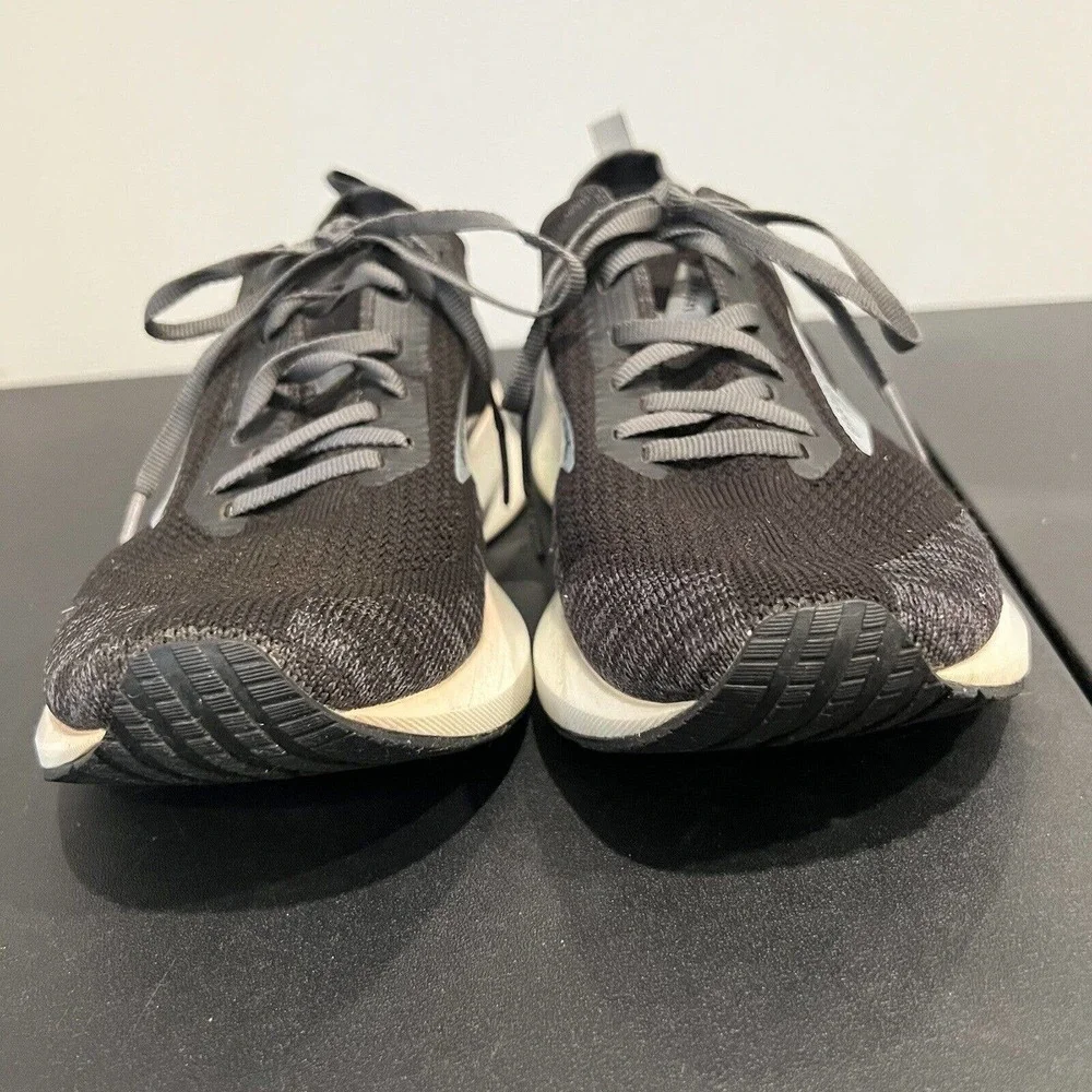 Brooks Womens Levitate 4 1203351B012 Black Running Shoes Sneakers Size 9B